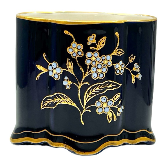 VINTAGE LINDNER KUEPS BAVERIA ECHT COBALT FLORAL & GOLD CIGARETTE HOLDER #1615 - Picture 1 of 15